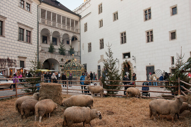 Mnohé památky chystají bohatý program pro adventní období (na snímku zámek v Jindřichově Hradci).