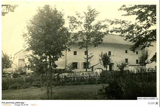 Pasovary, bývalá tvrz, tzv. renesanční palác, pohled od severu, před polovinou 20. století, foto: obec Světlík
